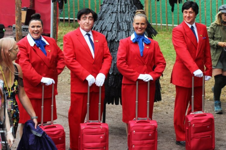 Cabins Glasto1 med