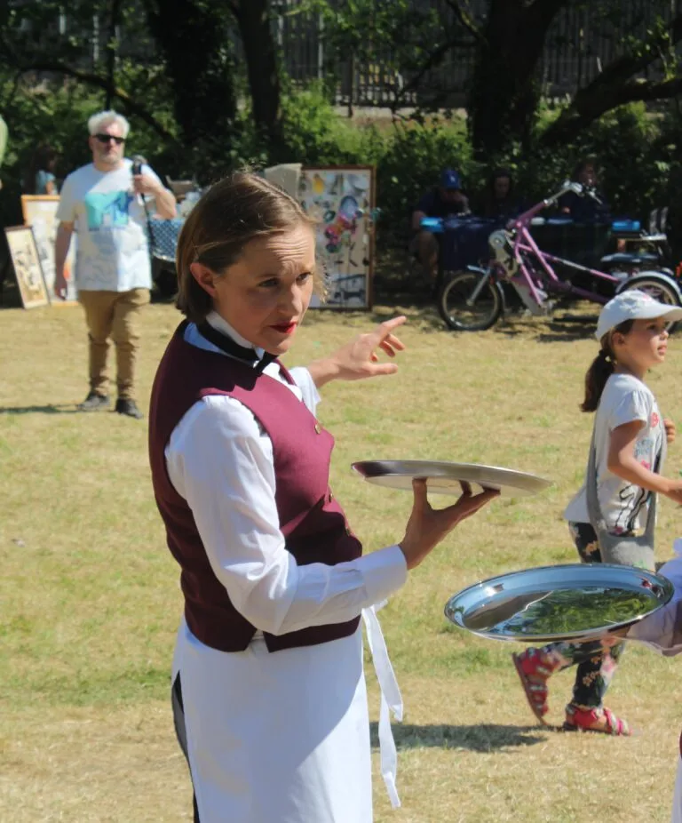 Rose Waiter